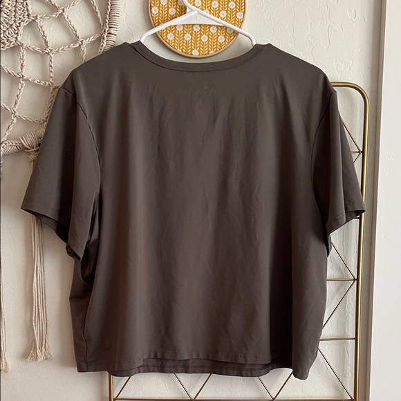 XL | Women’s All in Motion Athletic Tee - Picture 3 of 4